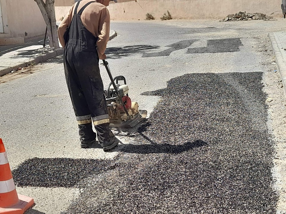 اشغال صيانة البنية التحية ببلدية بني خداش